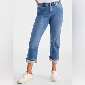 Style & Co Curvy Slimming Capri Denim Jeans w/ subtle stretch Size 10 NWT
